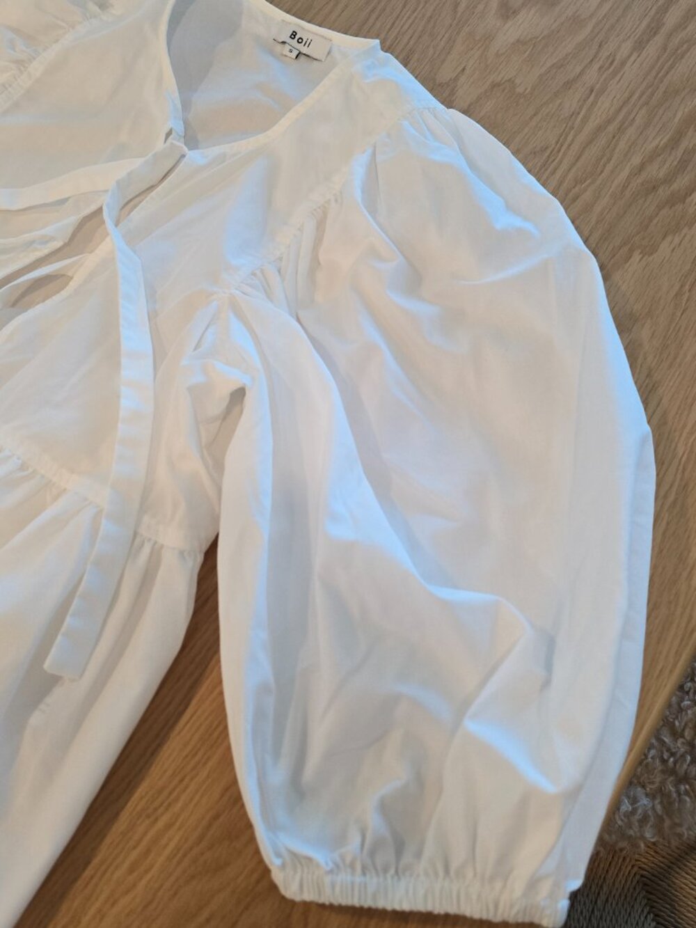 BOII studios poplin blouse with tie front, size small - Picture 6 of 6